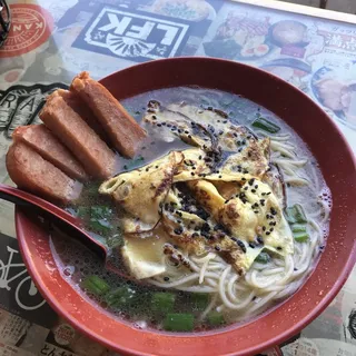 Hawai'i Style Saimin
