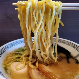 Thick Noodle Spin