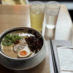 noodles, noodle soup, ramen, ramen and noodles, food, noodle dish