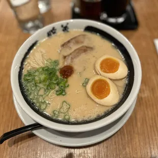 とんこつラーメン(クラシック)