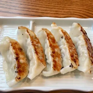 Pan-fried Yaki Gyoza