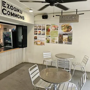 the outside of a restaurant