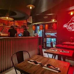 the interior of ramen goku