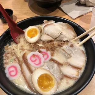 Nasty ass tonkotsu ramen (I took all of my girlfriends Protein lol)