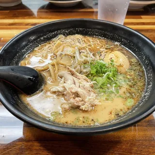 Garlic Lover's Chicken Broth Ramen