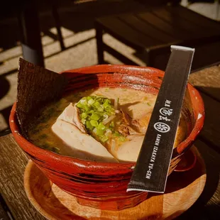 Tonkotsu Deluxe Ramen