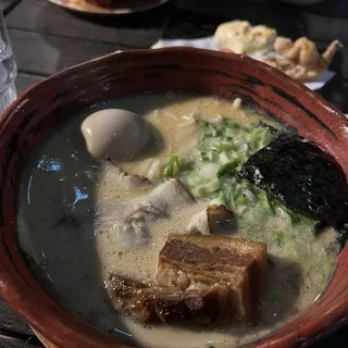 Tonkotsu DX Ramen