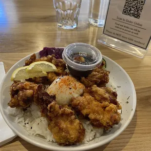 food, chicken wings and fried chicken