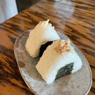 Onigiri (Salmon, Tuna Mayo)