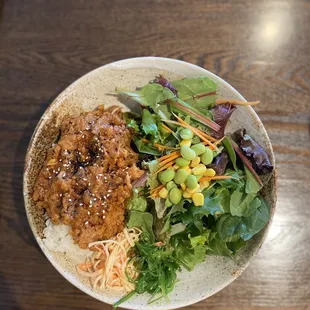 Tuna poke bowl
