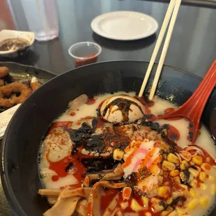 R1. Tonkotsu Shiro Ramen