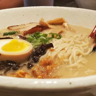 Tonkostu miso ramen