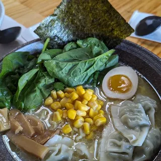 Mini Chicken Wontons Ramen
