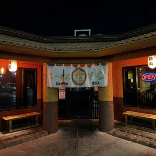 pizza, outside