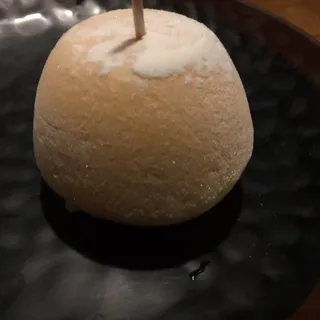 Mango Mochi Ice Cream (2 Pcs)