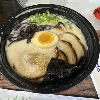 Deluxe Tonkotsu Ramen