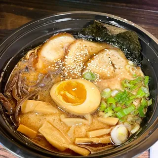 Deluxe Black Garlic Tonkotsu Ramen