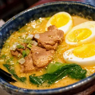 Tonkotsu ramen, extra egg