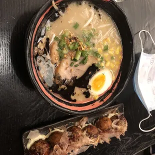 Tonkotsu (Black) with Takoyaki