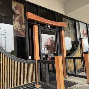 11 am but it&apos;s dark inside IG @Ramen_vs_Pho