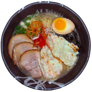 Mercury
Tonkotsu-style ramen with a broth made from kelp and bonito flakes, providing subtle umami flavors.