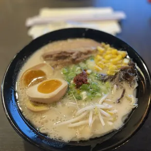 Tonkotsu Ramen m
