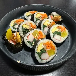 Kim bap appetizer with ramen