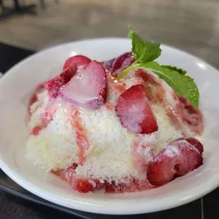 Strawberry Bingsoo