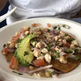 Ceviche camarones tostadas