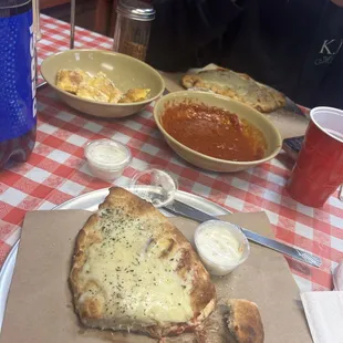 Calzone w/2 Toppings