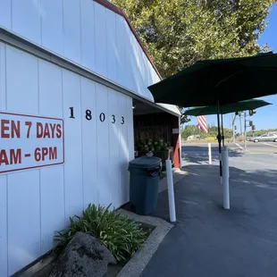 open 7 days 8am - 6pm