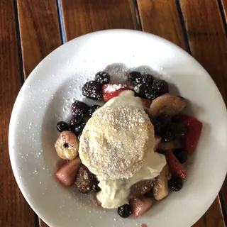 Warn Banana Berry Shortcake