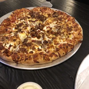 Medium brisket and cream cheese pizza