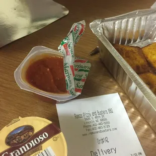 Marinara sauce and garlic sauce they give. Blah. Fresh out of a sealed cup