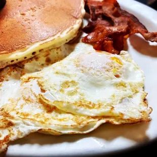 ws pancakes and bacon