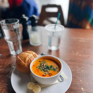 Roasted butternut squash soup (cup size)