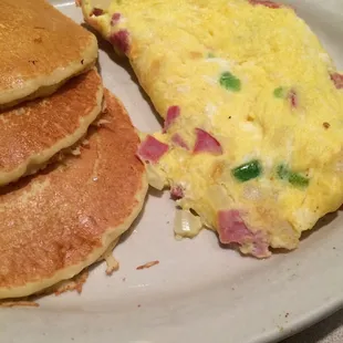 Western Omlette and Pancakea. Yumm