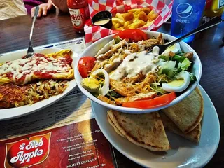 Wayne's Red Apple Restaurant & Inn