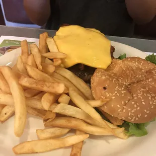 Bacon cheeseburger