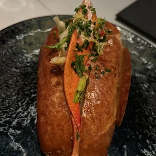 Connecticut-Style Lobster Roll