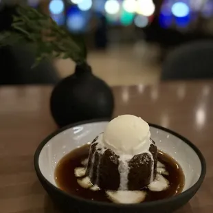 Sticky toffee pudding
