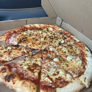 Large with roasted garlic