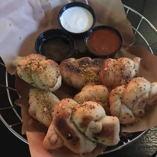 Garlic Knots