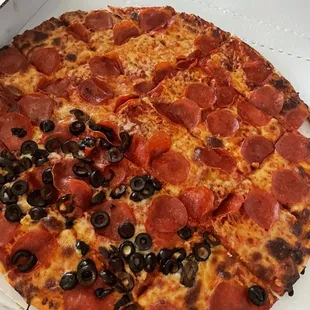 1/4 olives &amp; pepperoni