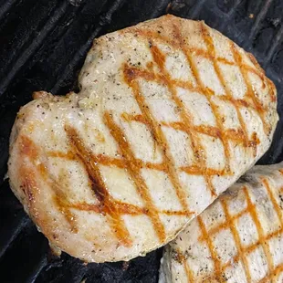 Grilled garlic and rosemary chicken breast