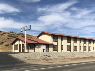 Golden Hills Motel