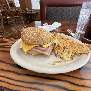 Breakfast sandwich with hash browns