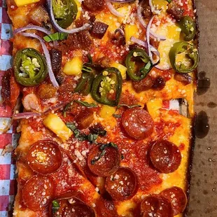 Half and Half Hawaiin / Pepperoni