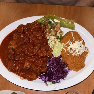 combinación carne con chile colorado