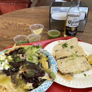 Nachos &amp; a carne asada quesadilla.